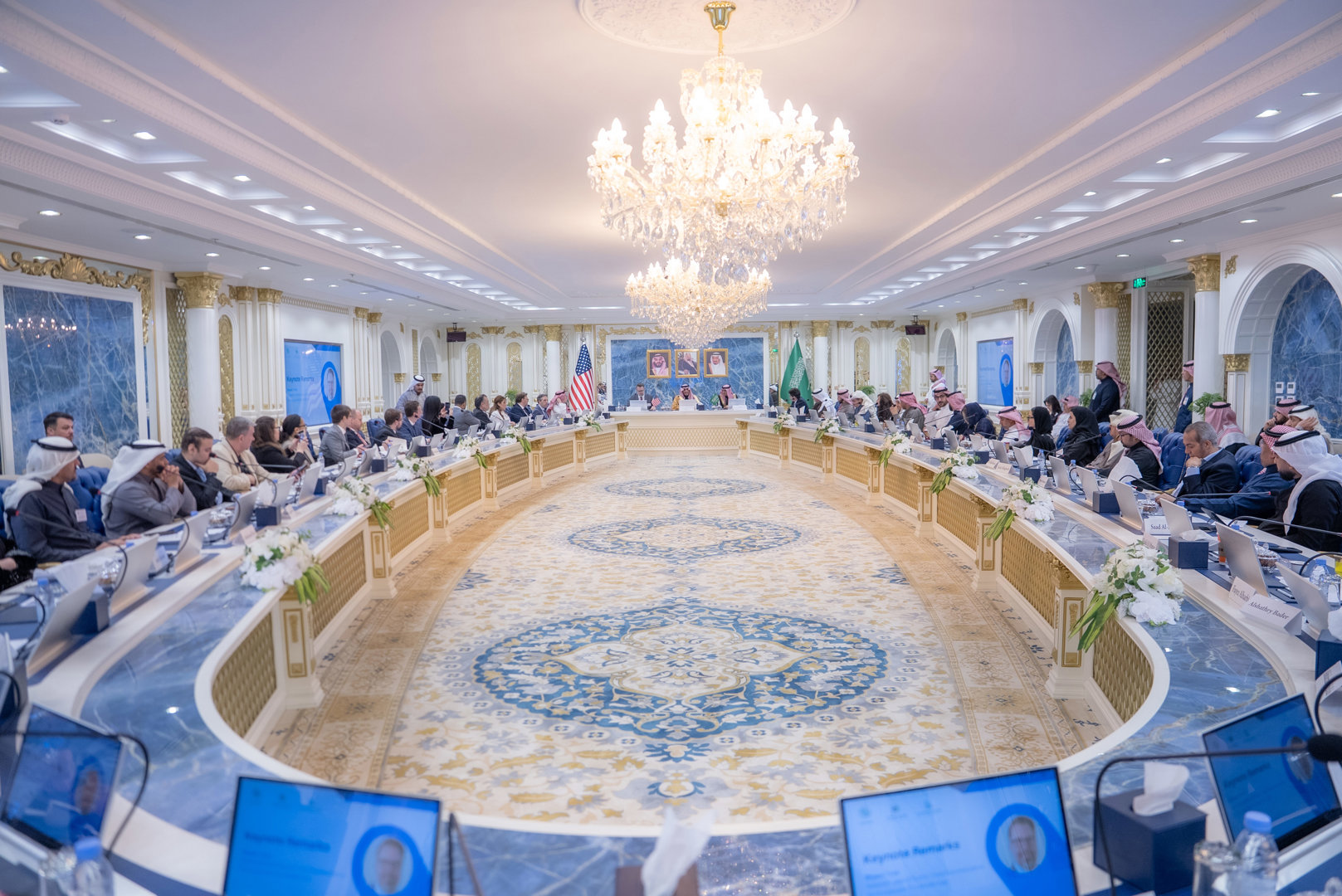 انعقاد لقاء الطاولة المستديرة السعودي الأمريكي بحضور الجهات الحكومية و83 شركة من القطاع الخاص