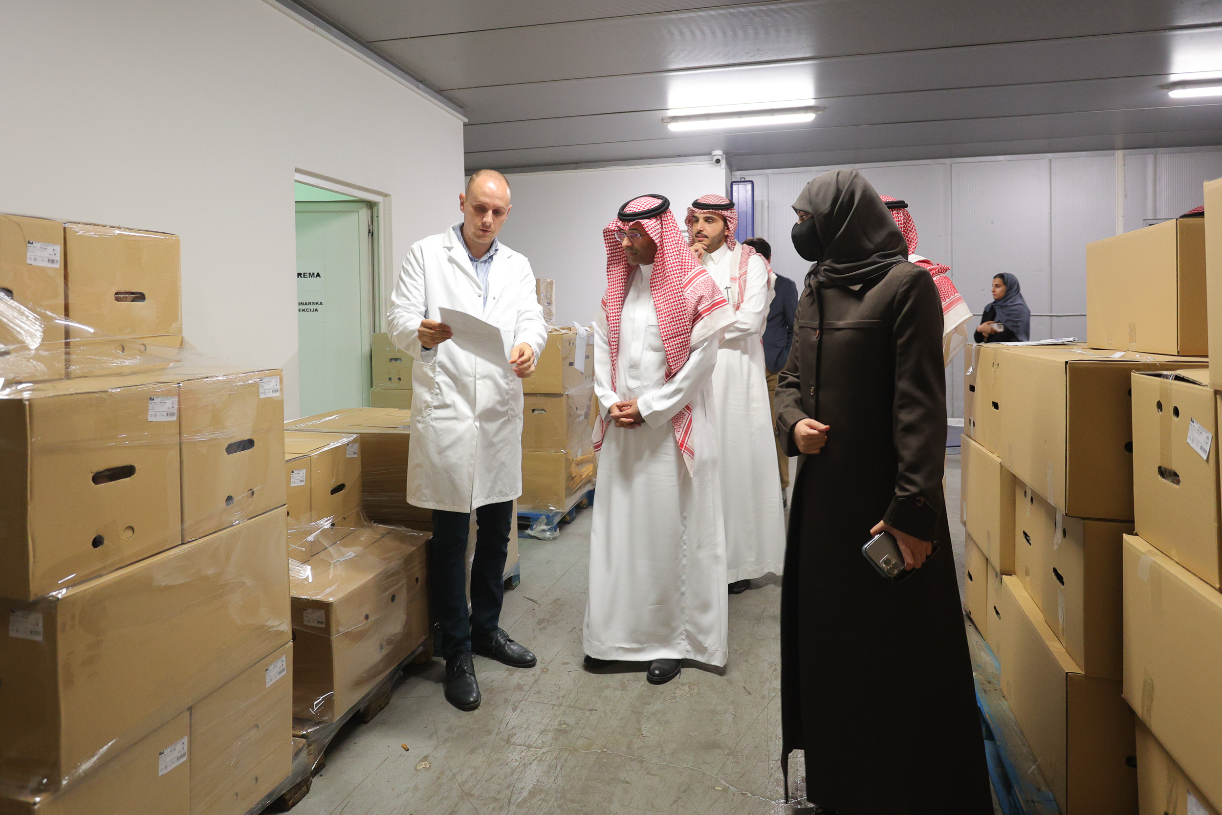 الوفد الحكومي السعودي يبحث تعزيز الشراكة مع كبرى الشركات البوسنية ويطّلع على جهود مركز الملك فهد الثقافي