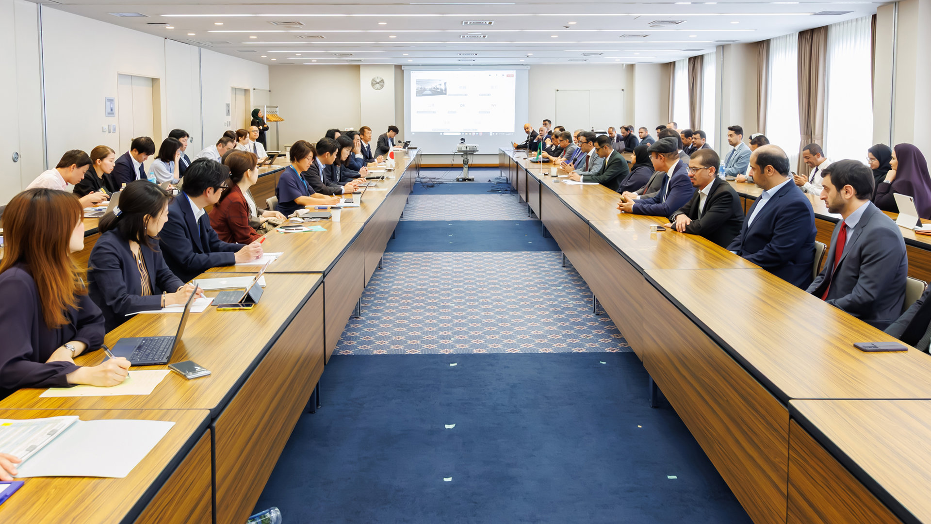 التجارة الخارجية ترأس الفريق التفاوضي السعودي المشارك في الجولة الثانية من مفاوضات اتفاقية التجارة الحرة بين مجلس التعاون لدول الخليج ودولة اليابان