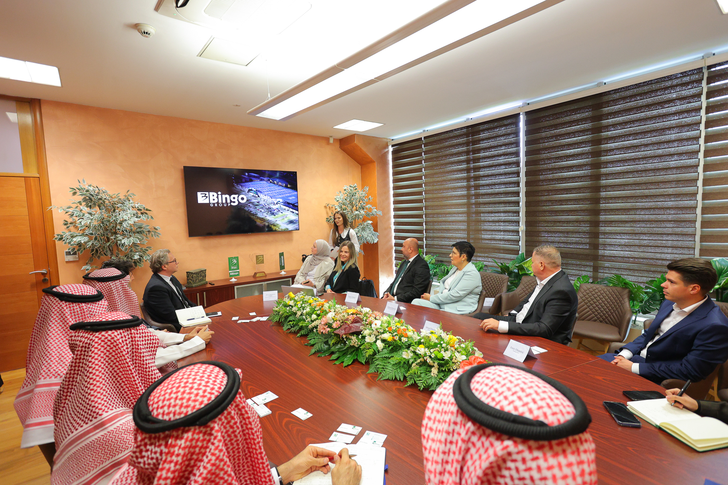 الوفد الحكومي السعودي يبحث تعزيز الشراكة مع كبرى الشركات البوسنية ويطّلع على جهود مركز الملك فهد الثقافي