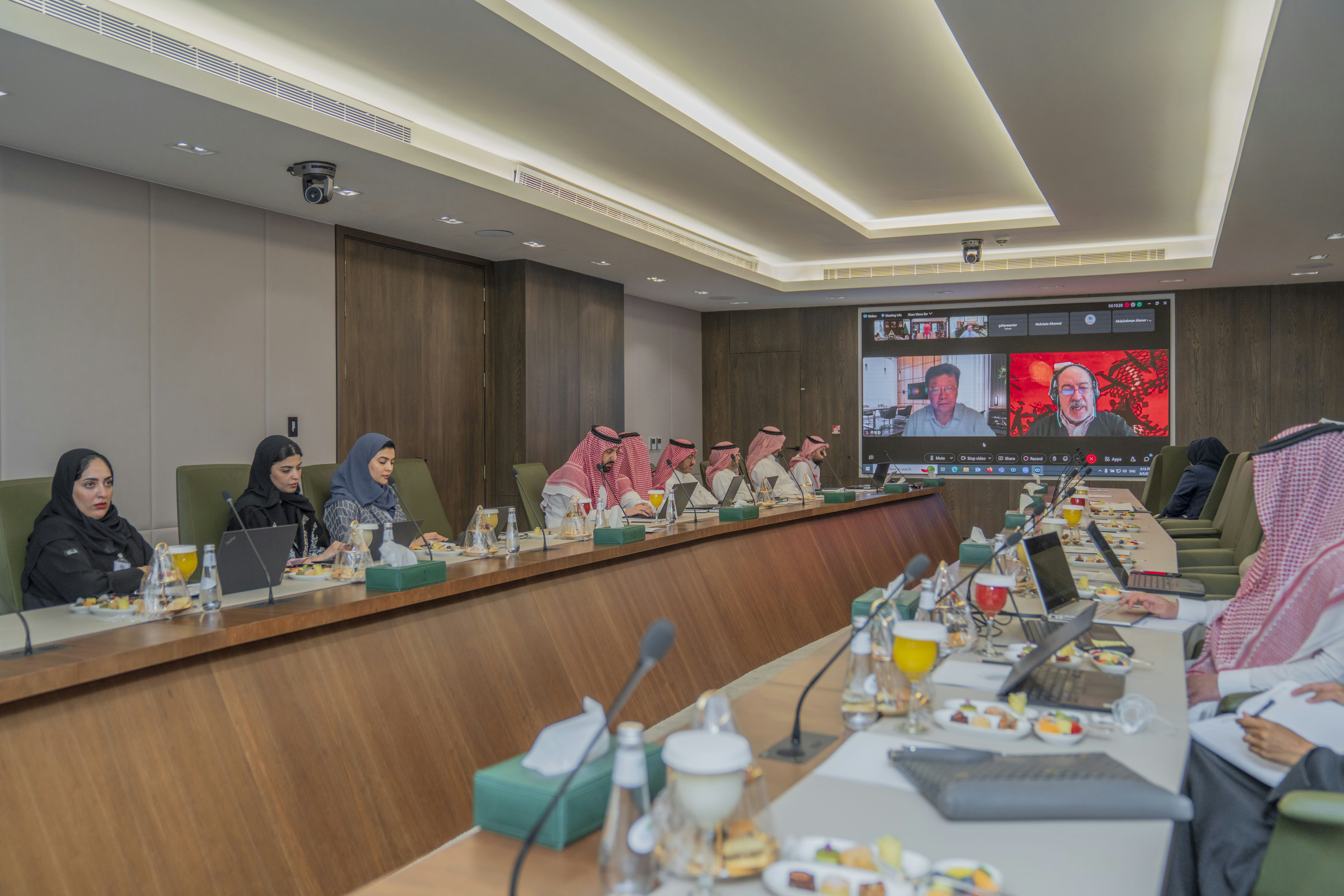 التجارة الخارجية تعقد جلسة حوارية حول رؤية المملكة 2030 وسياسات اتفاقيات التجارة الحرة