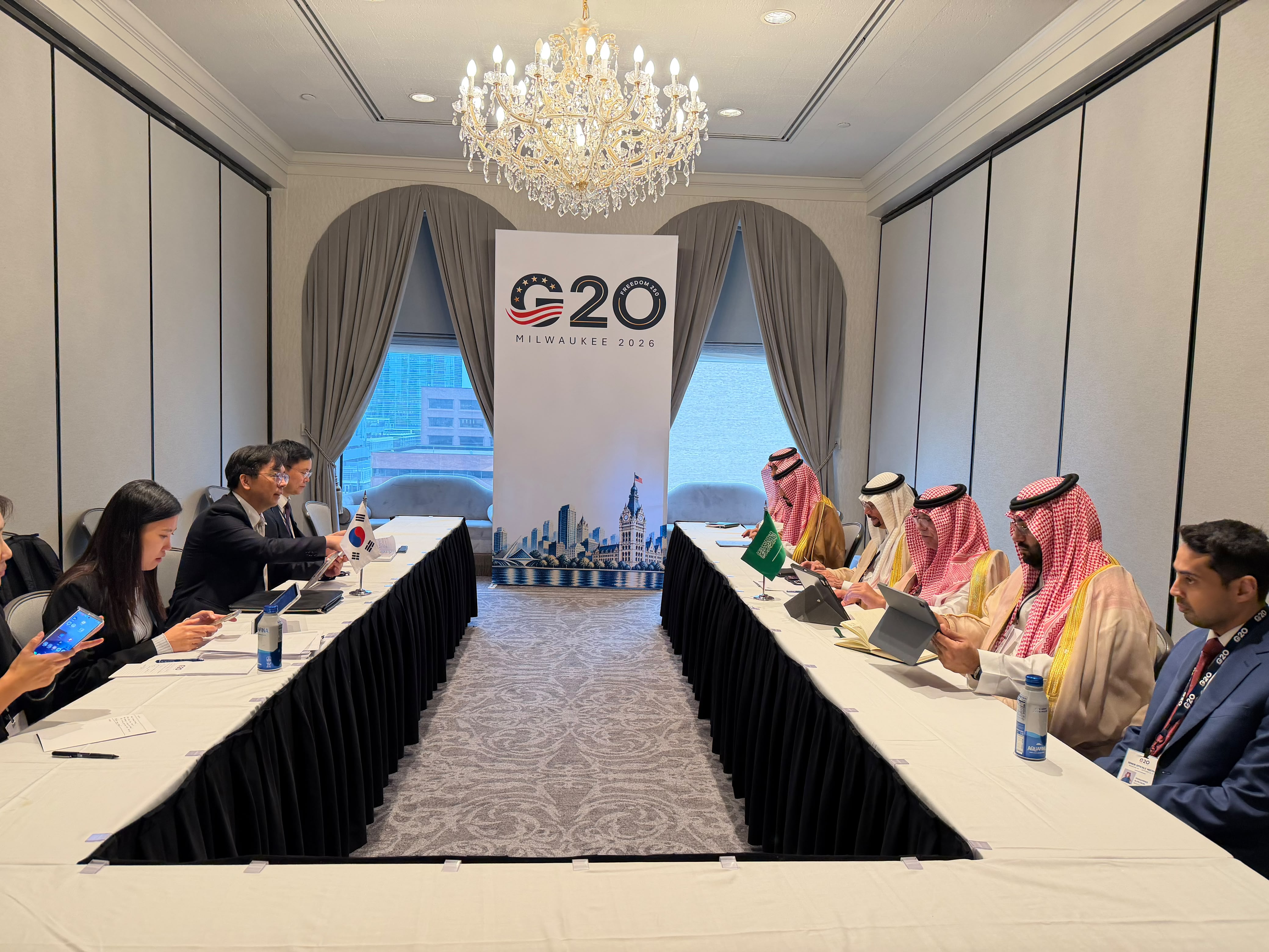القصبي يؤكد على سعي المملكة في تعزيز علاقتها التجارية مع مجموعة العشرين خلال اجتماع مجموعة عمل التجارة بالولايات المتحدة